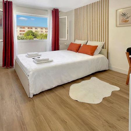 Appartamento Le Petit Melun Esterno foto